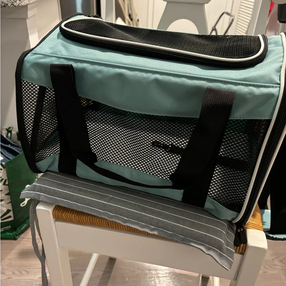 CAT CARRIER med size